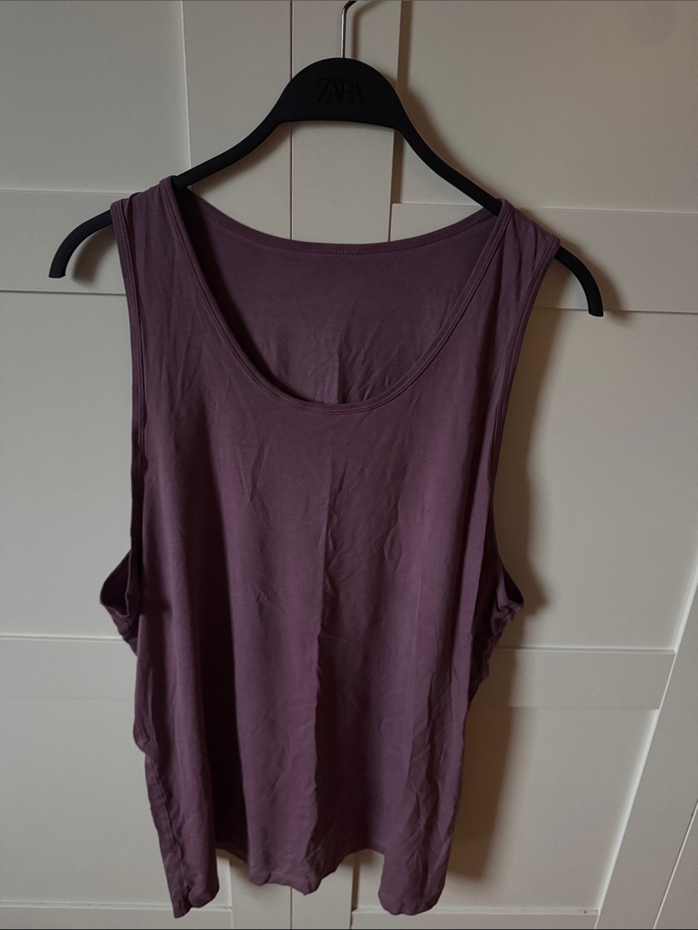 Lululemon Men's Sleeveless Scoop Neck Tank in Plum
